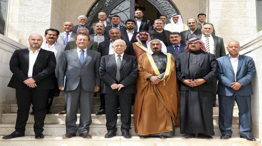 رئيس الديوان الملكي الهاشمي وفداً من منطقة كفرنجة بمحافظة عجلون