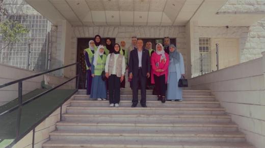 جامعة الزرقاء تنظم مبادرة ” كسوة العيد” الخيرية إلى الأسر العفيفة