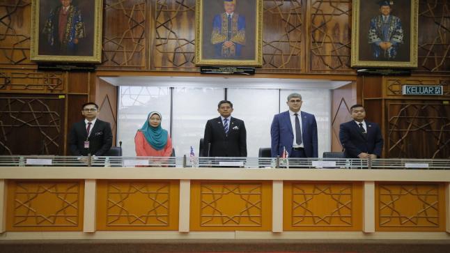 توقيع مذكرات تفاهم بين جامعة الزرقاء وعدد من الجامعات الماليزية