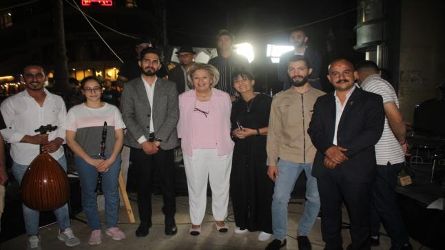 وزيرة الثقافة هيفاء النجار ترعى فعاليات موسيقى الشارع في جبل اللويبده دوار باريس