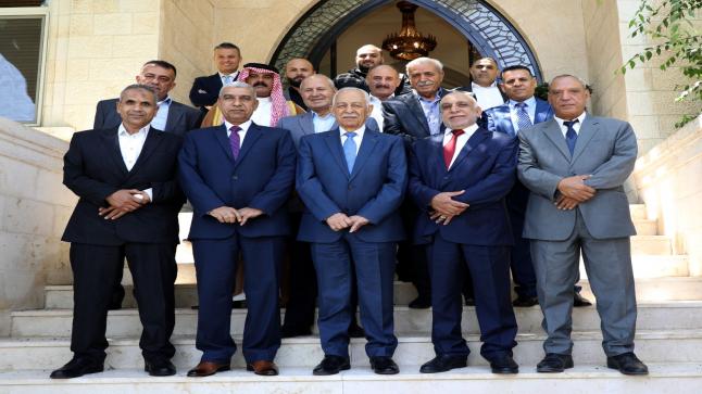 رئيس الديوان الملكي الهاشمي يلتقي مجموعة من عشيرة النعيم من لواء دير علا