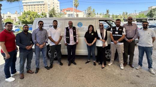 أمنية تجدد اتفاقيتها السنوية مع بنك الملابس الخيري وتطلق حملة “تعزيلة” دعماً لهم