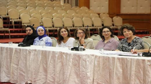 جلسة حوارية حول تحربة الفنان مهنا الدرة