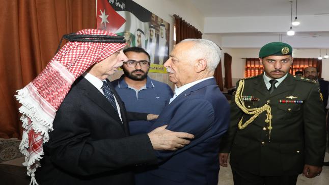 مندوبا عن جلالة الملك عبدالله الثاني المعظم وسمو ولي العهد المعظم .. رئيس الديوان الملكي الهاشمي يعزي _ بعشيرة الوديان