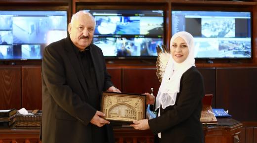 اتفاقية تعاون بين شركة الزرقاء للتعليم والإستثمار ووكالة الأنباء الاردنية “بترا”