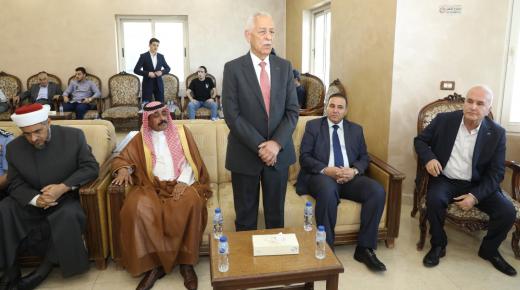 مندوبا عن الملك وولي العهد العيسوي يعزي عشائر الدباس ، والمساعيد، وآل حتر