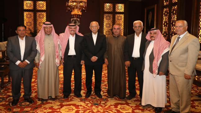 رئيس الديوان الملكي الهاشمي يلتقي وفد من ممثلي عشيرة الجبر