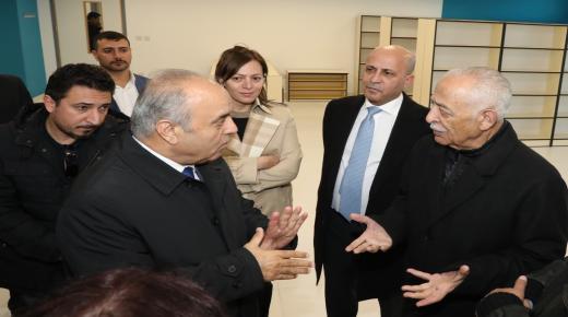 العيسوي يتفقد عدد من مشاريع المبادرات الملكية في إربد وجرش.