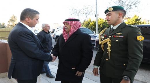 العيسوي ينقل تعازي جلالة الملك وولي العهد إلى عشيرة الرواشدة