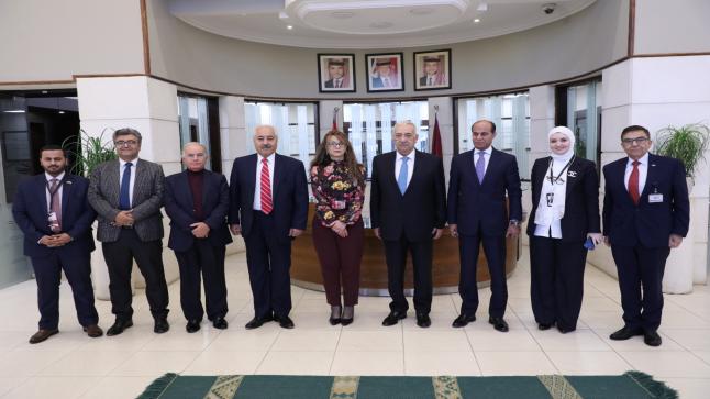 دور الأردن والهاشميين في الدفاع عن القضية الفلسطينية… ندوة حوارية في “الشرق الأوسط