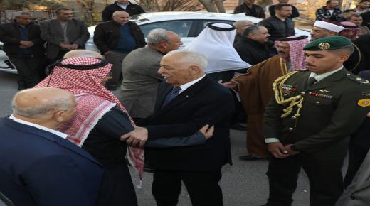 مندوبا عن جلالة الملك العيسوي يعزي عشائر بني عباد عامة وعشيرة الشبلي