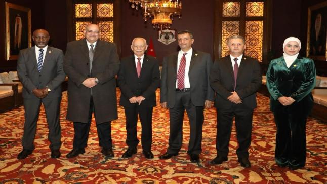 رئيس الدّيوان الملكيّ الهاشميّ يستقبل وفدا من الشبكة الشّرق أوسطيّة للصحّة المجتمعيّة