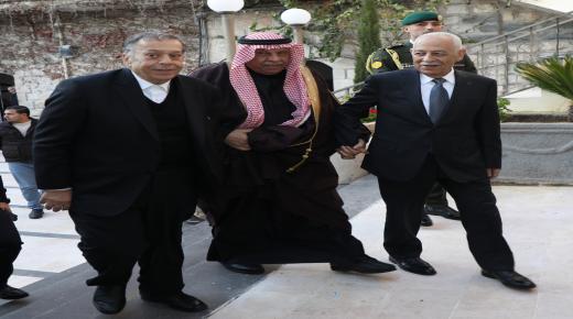 مندوبا عن الملك وولي العهد.. العيسوي يعزي عشيرة التل .