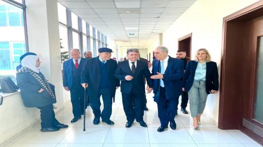 رئيس مجلس أمناء جامعة الزرقاء يزور جامعة قاسيون في سوريا.