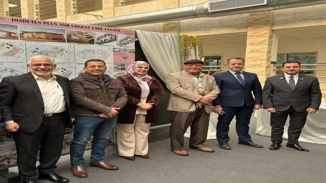 أكاديمي من جامعة الزرقاء يشارك في مناقشة مشاريع فنية بجامعة الشرق الاوسط