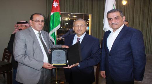 *الحموري : جلالة الملك أحرج زعماء العالم بمشاركته بالإنزالات الجوية لإيصال المساعدات إلى غزة.*