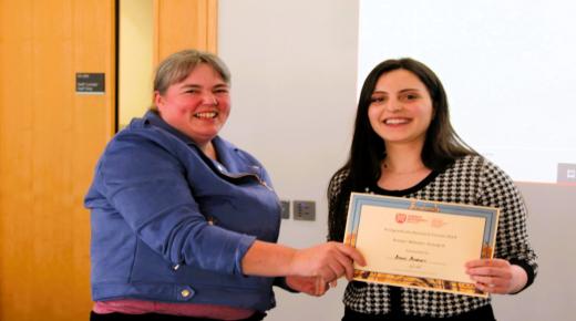 جامعة الزرقاء تحصل على جائزة أفضل عرض لملصقات الأبحاث في منتدى الدراسات العليا