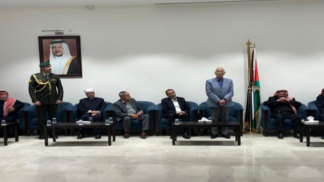 *مندوبا عن الملك وولي العهد.. العيسوي يعزي السحيمات والداود*