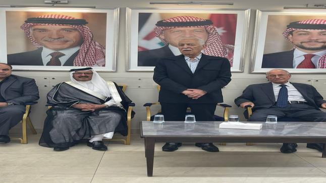 مندوبا عن الملك وولي العهد.. العيسوي يعزي عشيرة المجالي