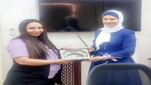 كلية الصيدلة بجامعة الزرقاء تكرم الموظفين المثاليين لعام 2023/2024