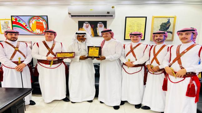 فرقة معان للفنون الشعبية تختتم فعالياتها في مهرجان أبها للتسوق