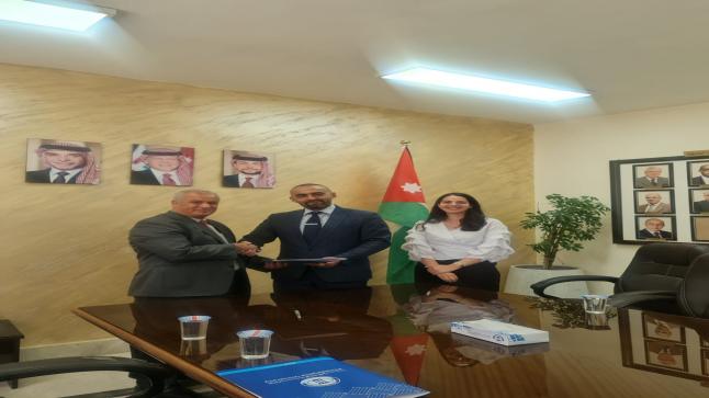 جامعة فيلادلفيا توقع اتفاقية تعاون مع مؤسسة النصر والابداع للوازم الطبية