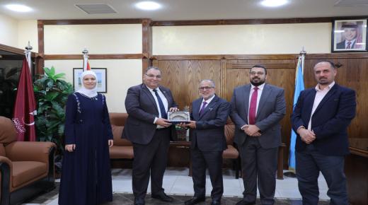 جامعة الزرقاء توقع اتفاقية تعاون مع مؤسسة IVPN Network