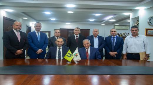 أمنية توقع اتفاقية تعاون مع مؤسسة المتقاعدين العسكريين لتقديم خدمات الاتصالات والإنترنت