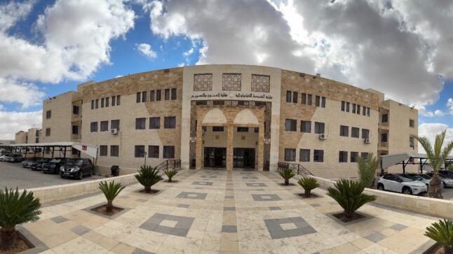 “هندسة الزرقاء” تشارك في تقييم مشاريع تخرّج بجامعة الإسراء