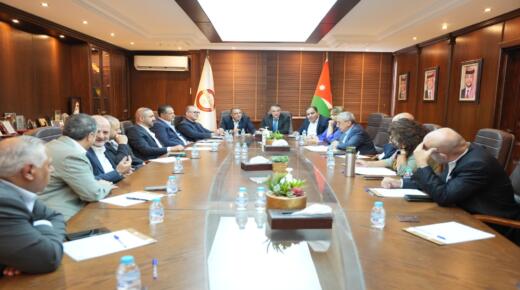 “صناعة عمان” تعقد جلسة حول التحكيم المؤسسي