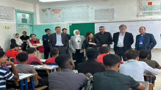 وزيرة الشباب والأطفال الإسبانية تزور الأونروا في الأردن للتعرف على خدماتها