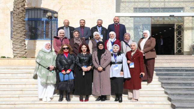 جامعة الزرقاء تعقد مرحلة التحكيم النهائية لمساق مشروع التخرج (2) في كلية الهندسة التكنولوجية