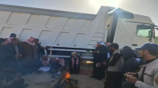 النائب الحجايا تؤكد العمل جاري لعقد لقاء مع وزير الداخلية لإنهاء اعتصام سائقي الشاحنات في الحسا