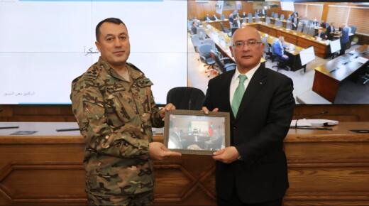 في محاضرة أمام دارسي “برنامج الإدارة والدراسات الاستراتيجية” في كلية الدفاع الوطني الملكية الأردنية