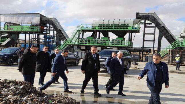 وزير البيئة يزور مصنع “معادن المدينة” ويؤكد تشجيع وتعزيز مشاريع إعادة التدوير والاقتصاد