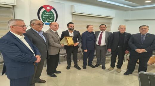 تكريم الفنان حمدي المناصير… إبداع يُجسّد الأصالة ويُحيي الذاكرة الثقافية بروح معاصرة