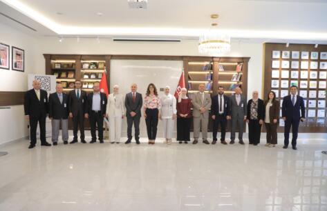 أسرة جامعة الشرق الأوسط تتبادل التهاني بمناسبة عيد الأضحى المبارك
