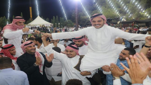 الشيخ فواز عناد الفايز يولم بمناسبة زفاف نجله النقيب مشهور – صور وفيديو