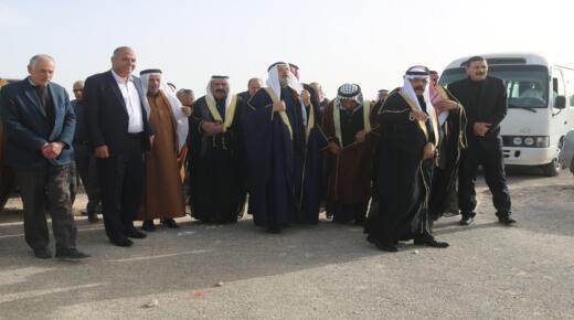 الشيخ خالد العموش ابو سفاح يترأس جاهة عشائرية لأخذ عطوة حادث سير اودى بحيات الشاب صقر عيد سالم الدواهيك – نفاصيل 