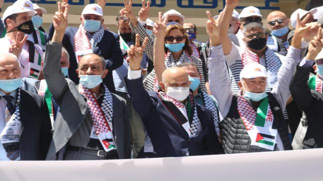 تجارة عمان تقيم احتفالية بانتصار المقاومة – شاهد الصور