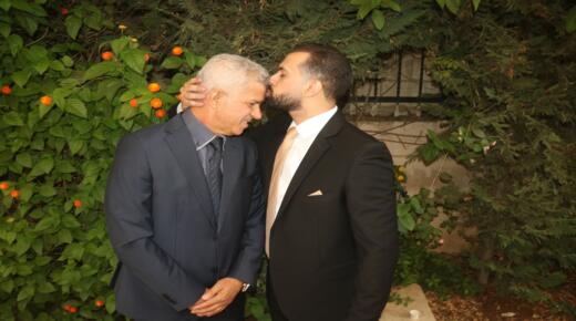 آل السرحان وآل عليان نسايب … الدكتور محمود سعود السرحان طلب والدكتور محمد موسى حامد  اعطى – صور وفيديو