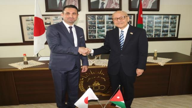 اليابان تسلم معدات طبية إلى جمعية جمزو الخيرية – صور