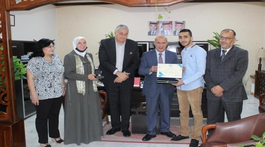 جامعة فيلادلفيا  تكرم الطالب عبدالله أبو خلف الفائز بلقب بطل تحدي القراءة العربي