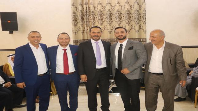 جاهة آل يوسف ” سلواد ” وعشيرة الخلايلة …  الباشا احمد ابو السعود طلب والنائب موسى رشيد الخلايلة  اعطى 
