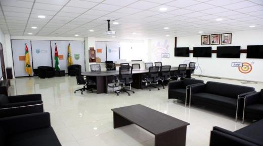  أورانج الأردن تجدّد قاعة المؤتمرات في عمادة طلبة “الأردنية”