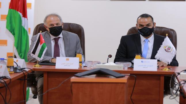  كهرباء إربد” وأورنج الأردن توقعان اتفاقية لتوفير عدادات ذكية