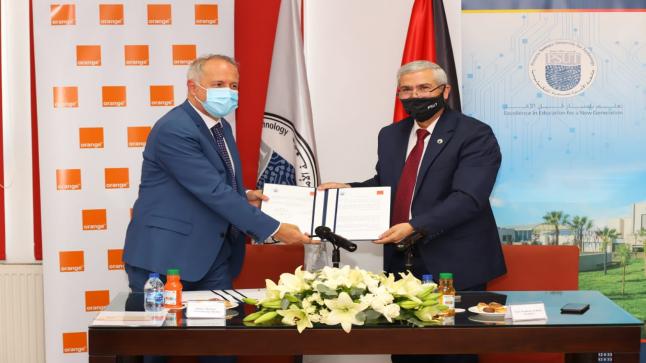 اتفاقية بين جامعة الأميرة سمية للتكنولوجيا وأورانج الأردن لاعتماد الشهادات التدريبية لخريجي أكاديمية البرمجة