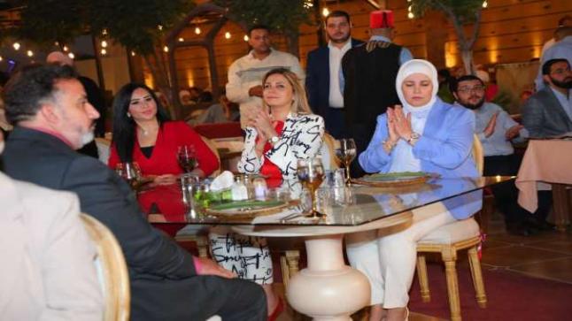 مدارس الإتحاد تقيم حفلا تكريما للطلبة المتفوقين في مطعم قرية النخيل