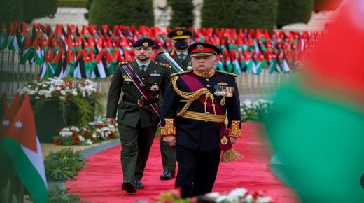 اسرة شركة الأسواق الحرة الأردنية تهنيء سيد البلاد بمناسبة عيد الاستقلال