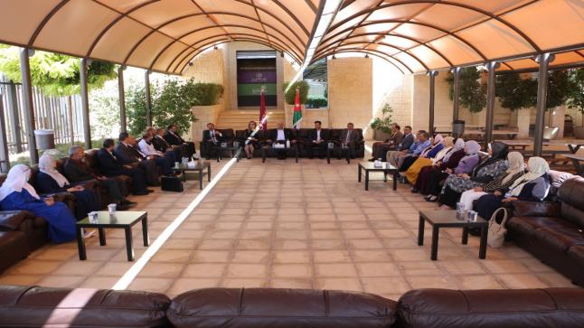 ناصر الدين يدعو الأكاديميين إلى التعامل بإيجابية مع مخرجات اللجنة الملكية